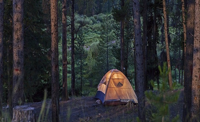 Top 10 Camping Destinations for Outdoor Enthusiasts